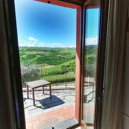 Poggio Dei Farinetti Nocleg ze śniadaniem Diano dʼAlba